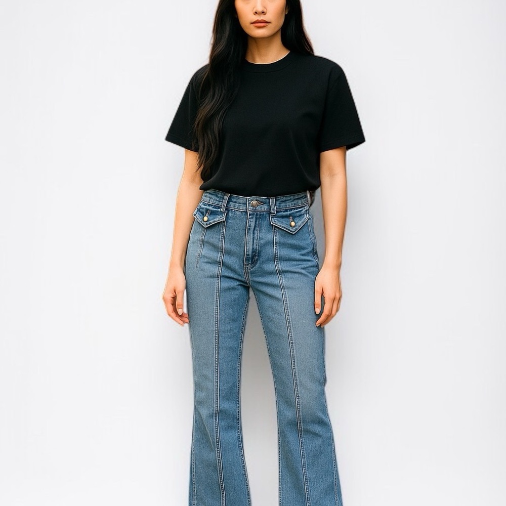 Vintage 90’s High Rise Flare Hollywood Jeans in Light Wash | Size 28